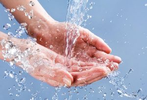 Отмыть руки от суперклея — простые секреты